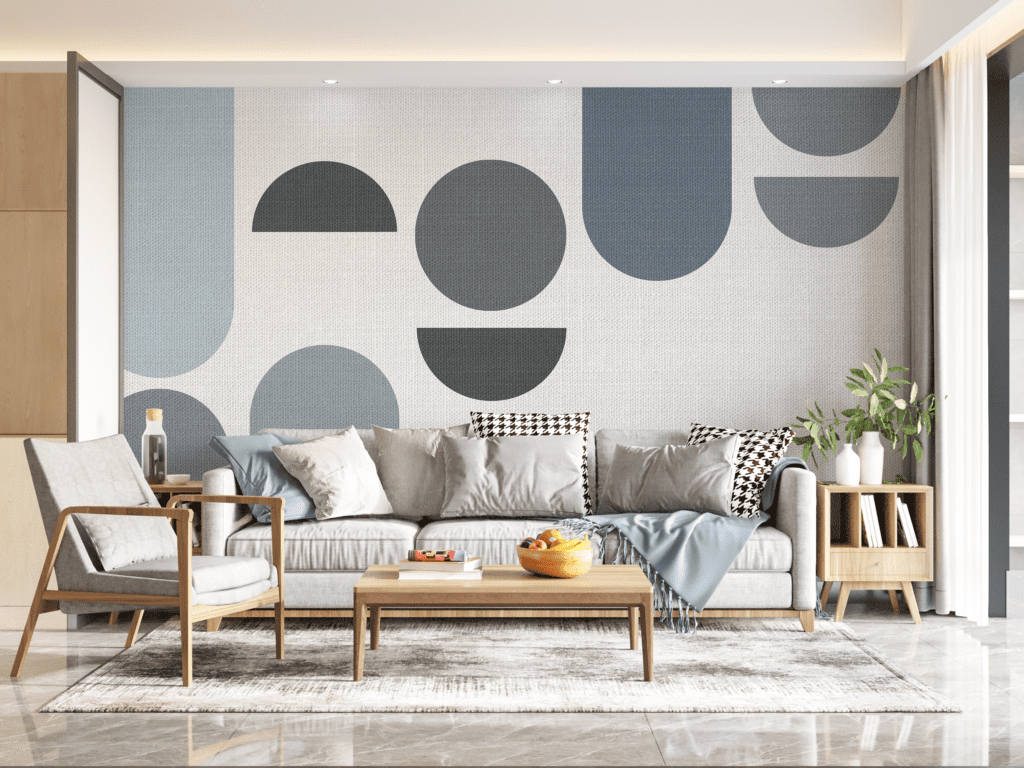Tapety w Stylu Hampton: Odkryj Inspiracje i Porady od 73 Studio 4 Ściana w salonie Hampton z tapetą w biało-niebieskie wzory geometryczne tapety w stylu hampton